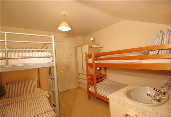 Coach House - Bunk Bedroom 1